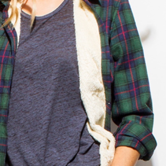 Plaid Fleece Lined Button Down Navy & Green - Picture 7 of 8